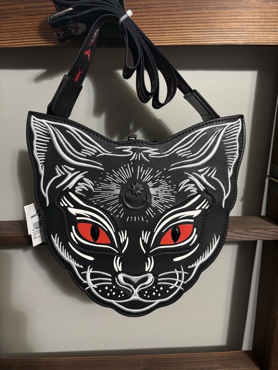 Universal Studio Handbags - Universal Studios Halloween Horror Nights Cat Crossbody Bag
